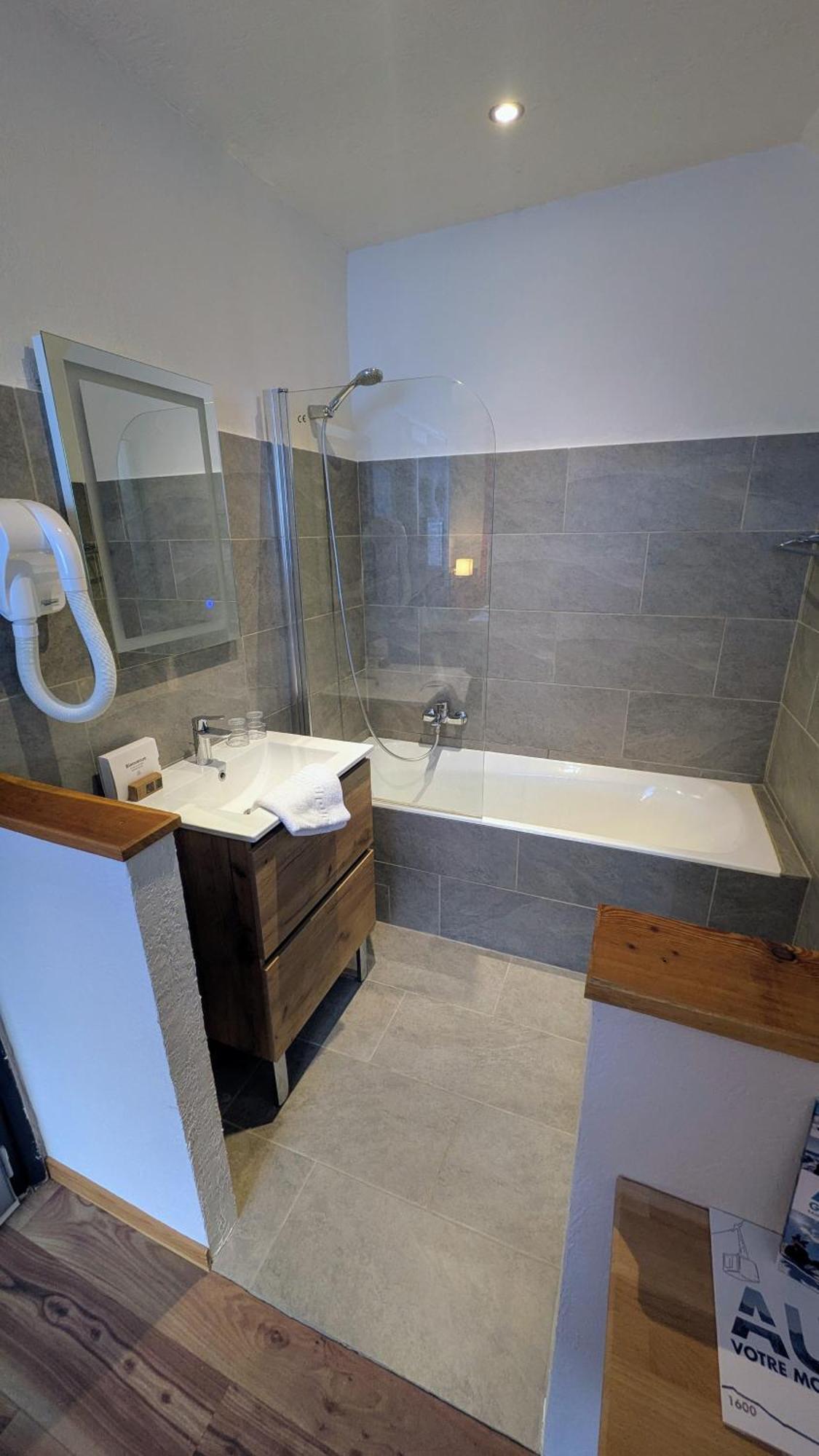 Hotel Le Bataclan Auron Esterno foto
